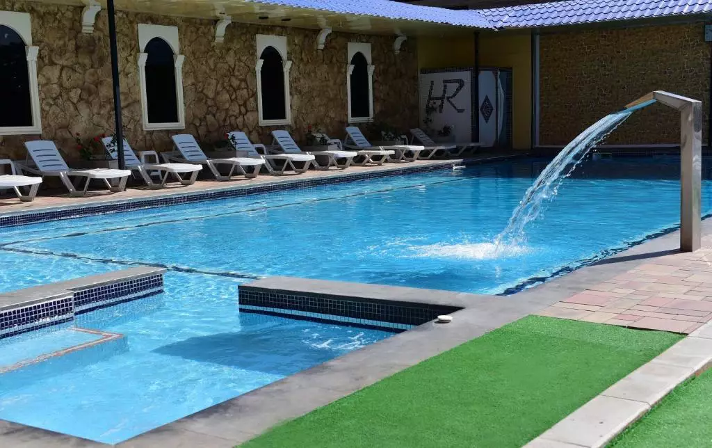 Regineh Hotel